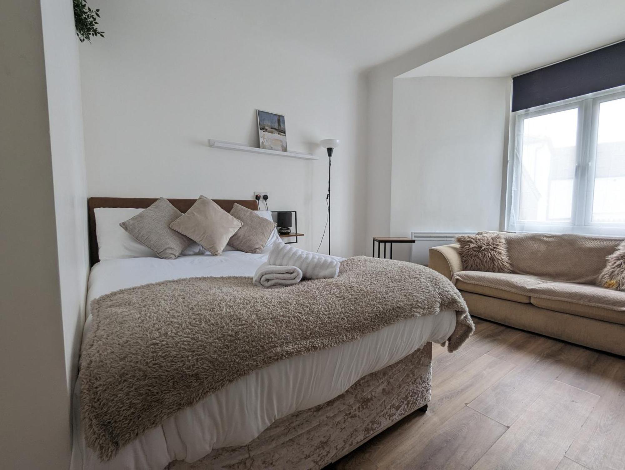 Serene 1 Bedroom Flat In Roath Cardiff Zewnętrze zdjęcie