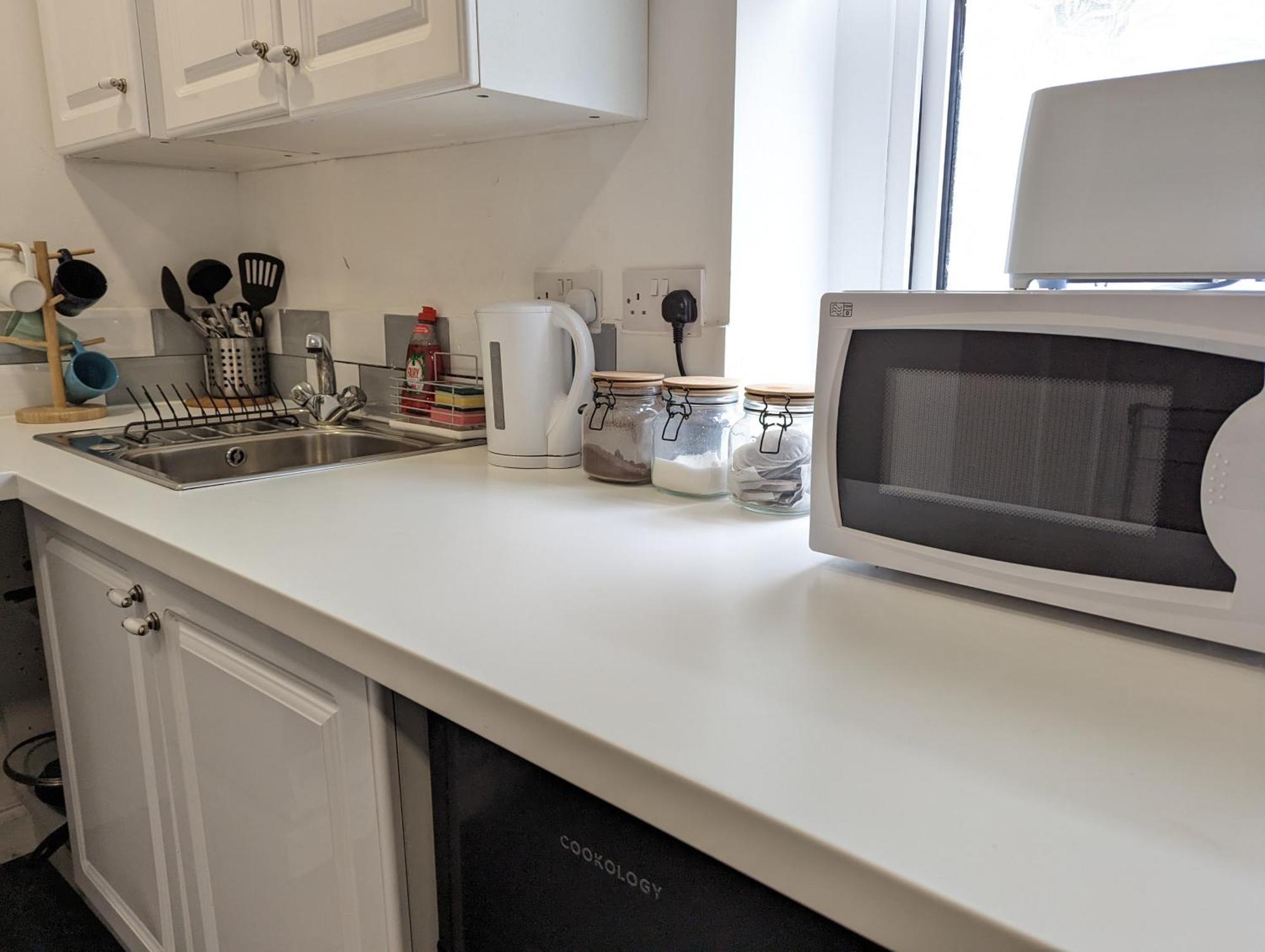 Serene 1 Bedroom Flat In Roath Cardiff Zewnętrze zdjęcie