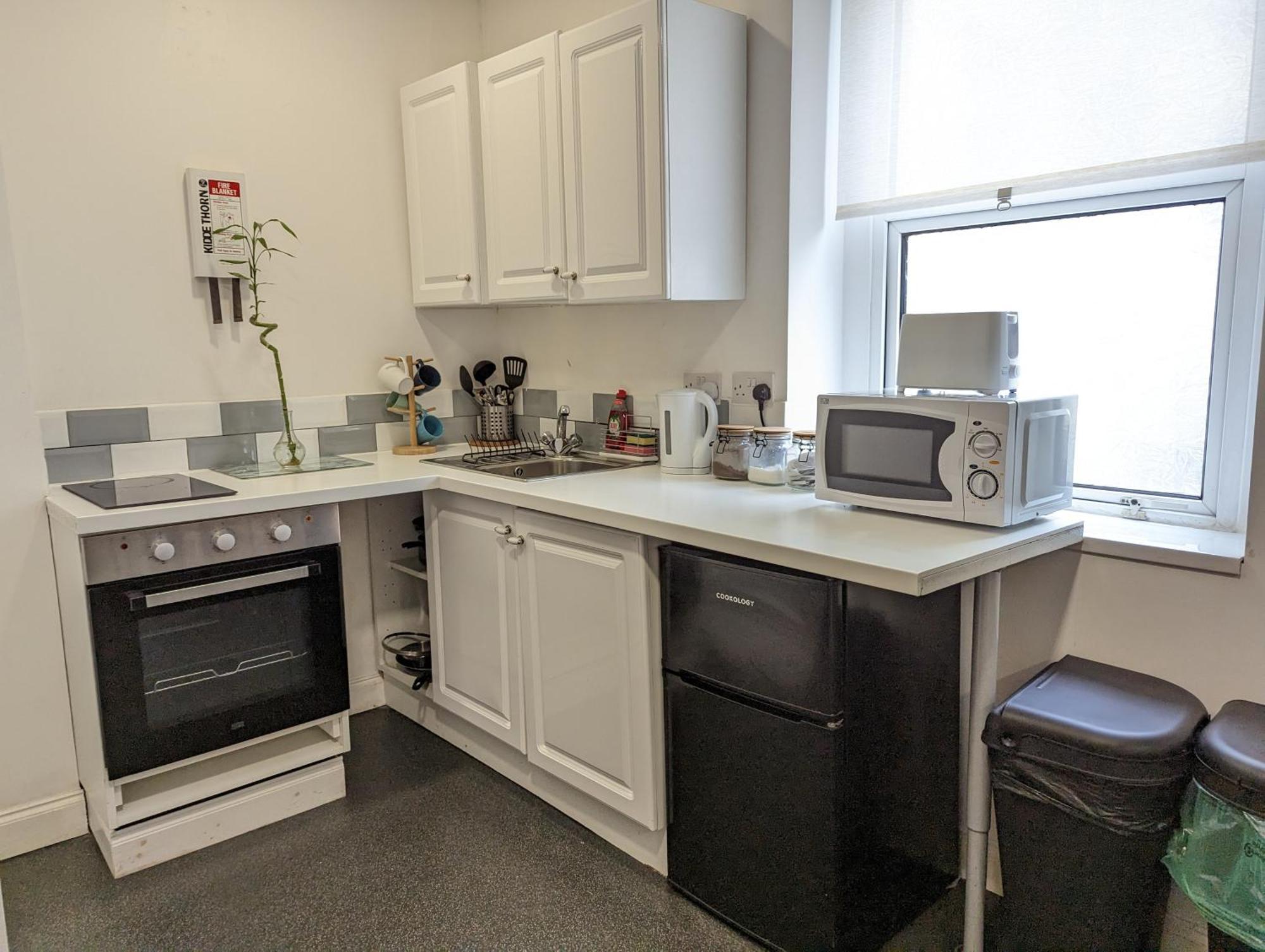 Serene 1 Bedroom Flat In Roath Cardiff Zewnętrze zdjęcie