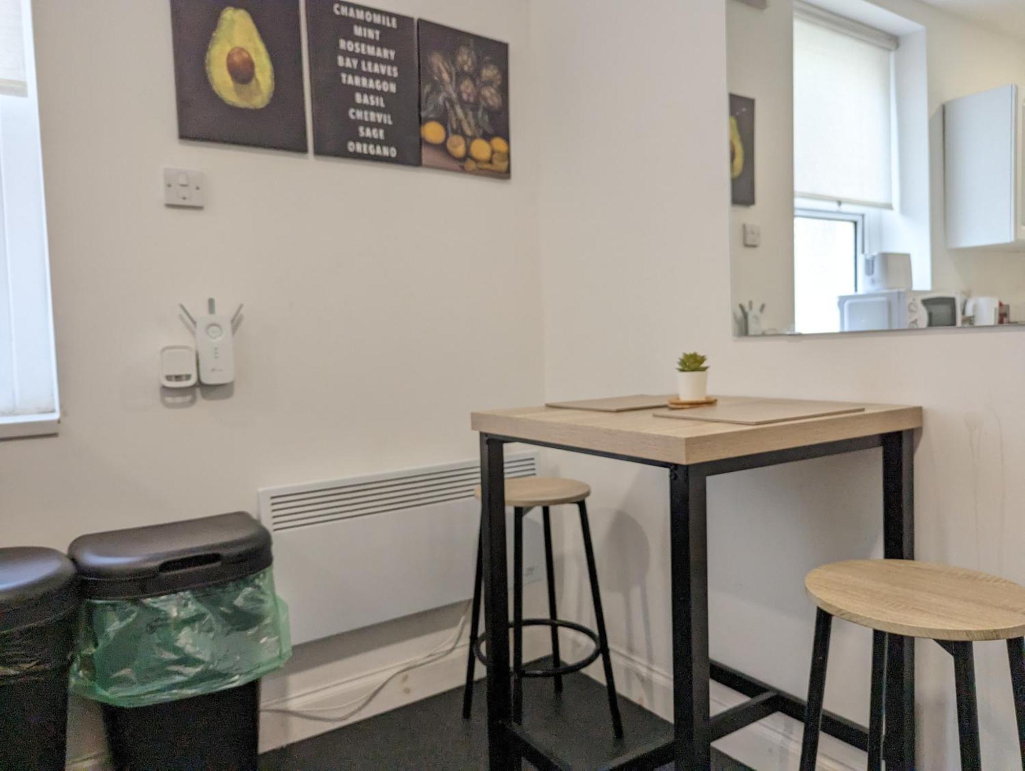 Serene 1 Bedroom Flat In Roath Cardiff Zewnętrze zdjęcie