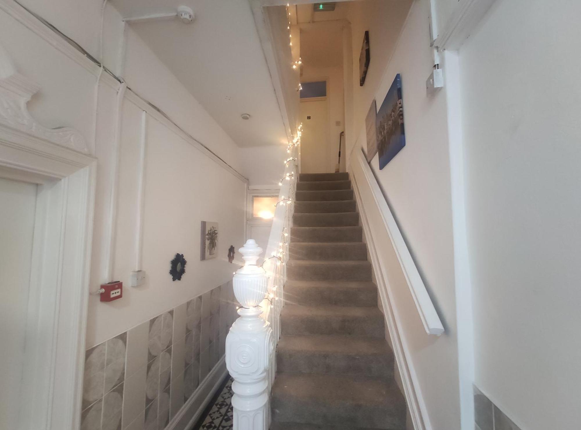 Serene 1 Bedroom Flat In Roath Cardiff Zewnętrze zdjęcie