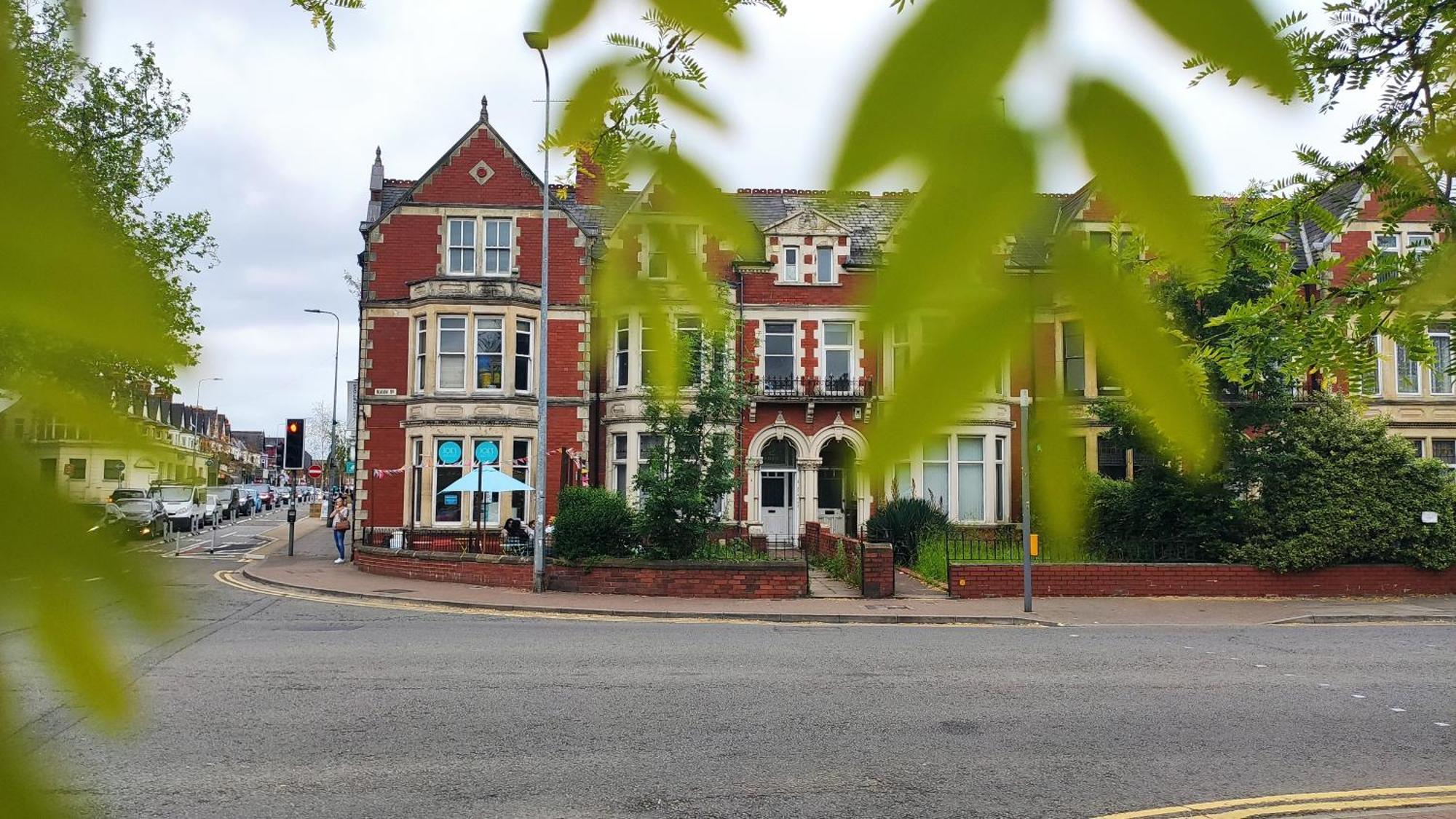 Serene 1 Bedroom Flat In Roath Cardiff Zewnętrze zdjęcie